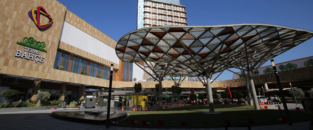 Piazza Maltepe AVM ve Ofis — yapı görünümü